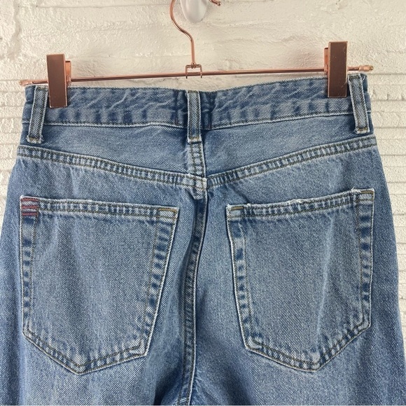 BDG Urban Outfitters Mom Hi-Rise Jeans Tapered Leg Lightly Distressed Size 24 - Picture 8 of 12
